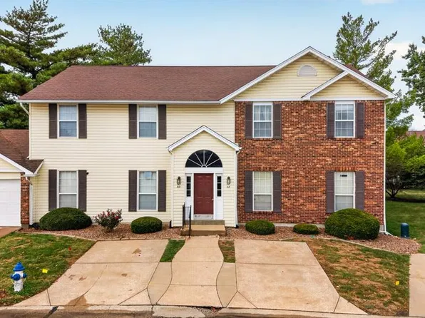 521 Starwood Dr #4, Saint Peters, MO 63376