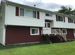 31 Greenfield St, Windsor, CT 06095