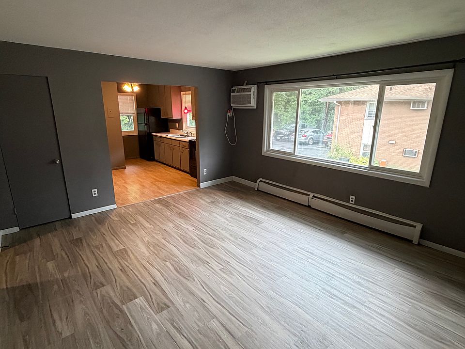 1st image of 326 Dean Ave E APT 4