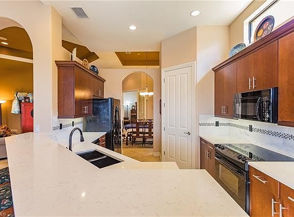 3rd image of 8343 Provencia Ct