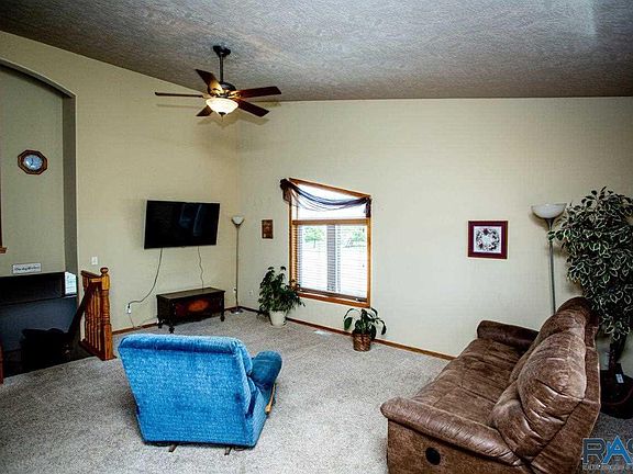 5th image of 7701 S Hughes Ave