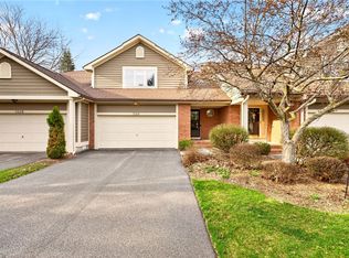 1024 Hillsboro Cove Cir, Webster, NY 14580