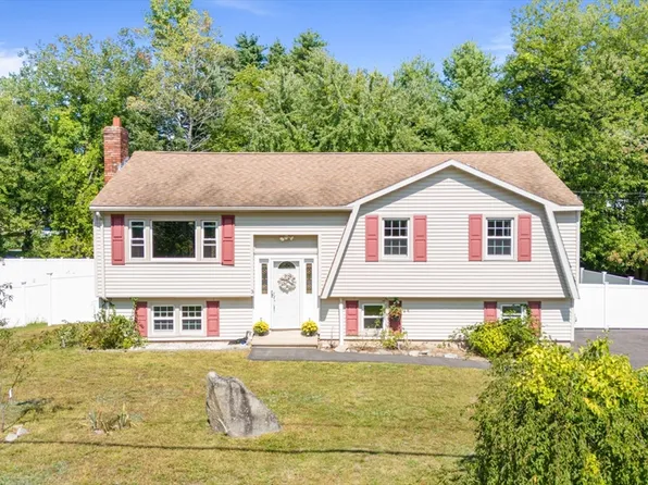 3 Old Coach Rd, Nashua, NH 03062