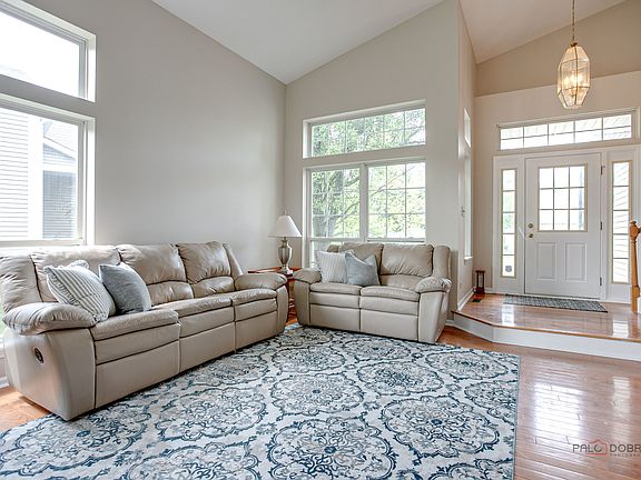5th image of 7401 Inglenook Ln