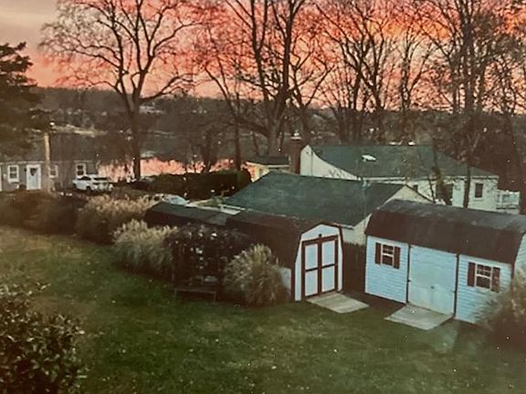 4th image of 510 Hilltop Ln