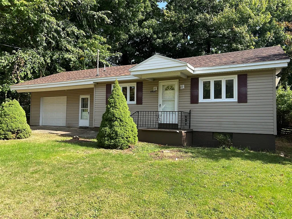 4821 Summer St photo 1