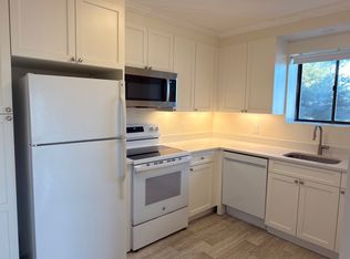 30-32 Fuller St #405D, Brookline, MA 02446