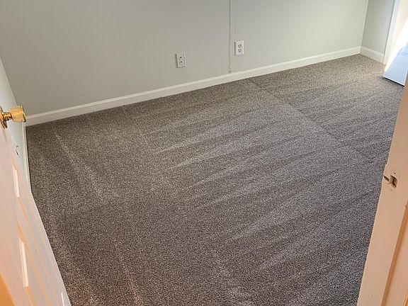 5th image of 102 W Shelbourne Dr