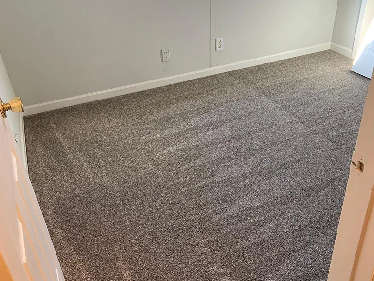 102 W Shelbourne Dr — Photo 5