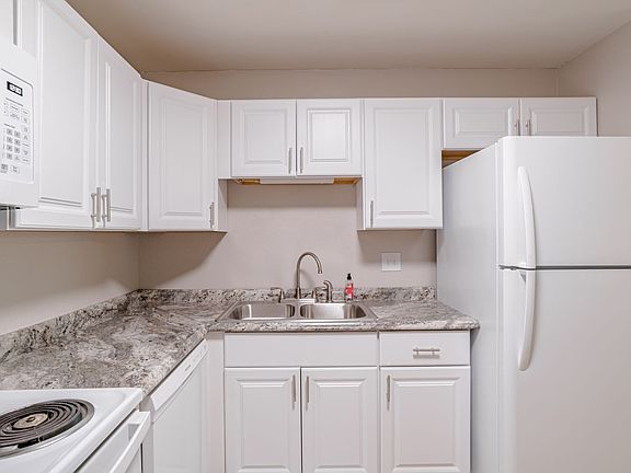 4th image of 1271 Redwood Ln APT H