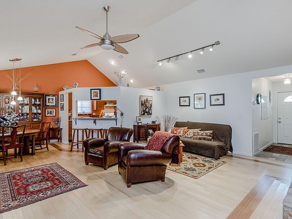 4th image of 8625 Goldeneye Ln
