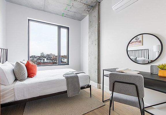 5th image of 21 Linden Blvd #805
