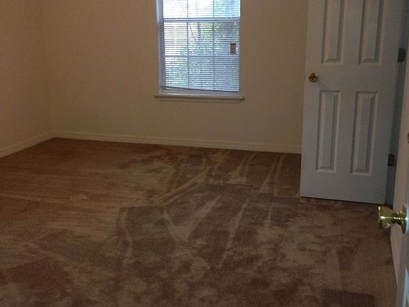 5th image of 1539 Live Oak Dr #B