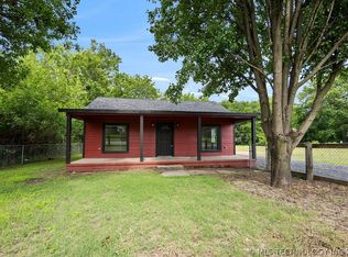 1011 N State St, Wagoner, OK 74467