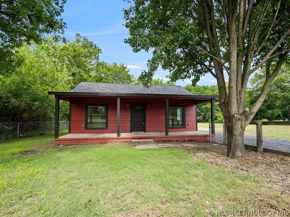 1011 N State St, Wagoner, OK 74467