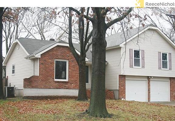 3rd image of 8604 Linda Ln