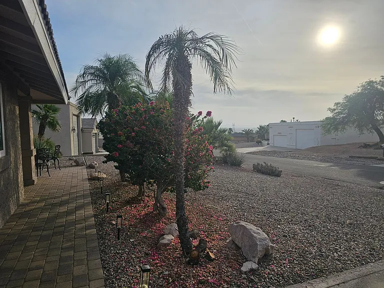 3740 Breakwater Dr — Photo 2