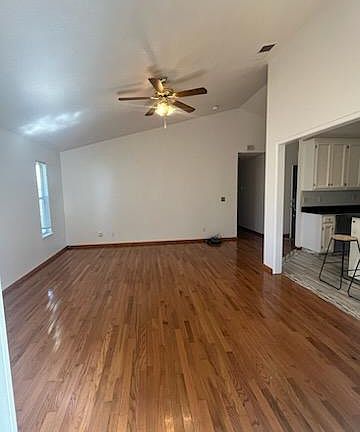 4th image of 1846 Stanislaus Dr
