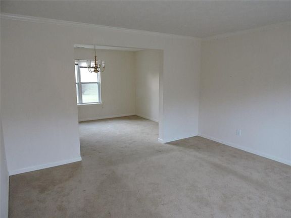 5th image of 8655 Sunningdale Blvd