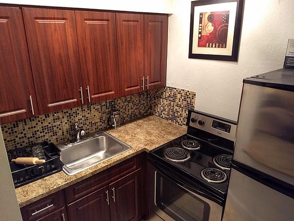 5th image of 1300 SE 1st St APT 1