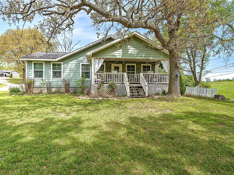 1st image of 2808 Wright Ave
