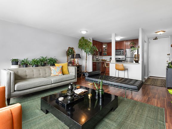 4th image of 5445 N Sheridan Rd APT 804