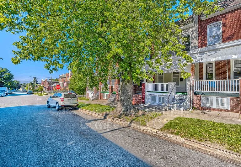 1530 N Rosedale St — Photo 26