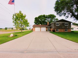 311 11th Ave SE, Elbow Lake, MN 56531