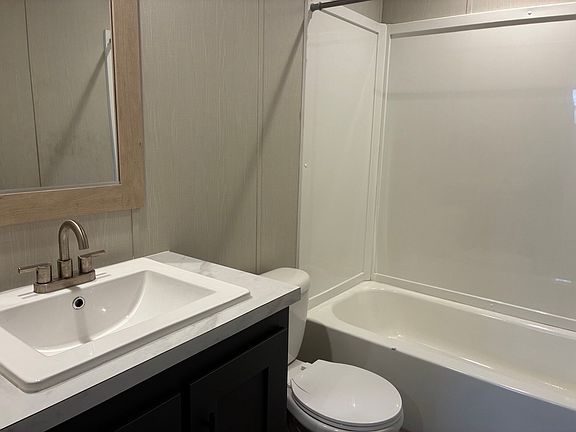 2nd image of 700 E 6th St #97
