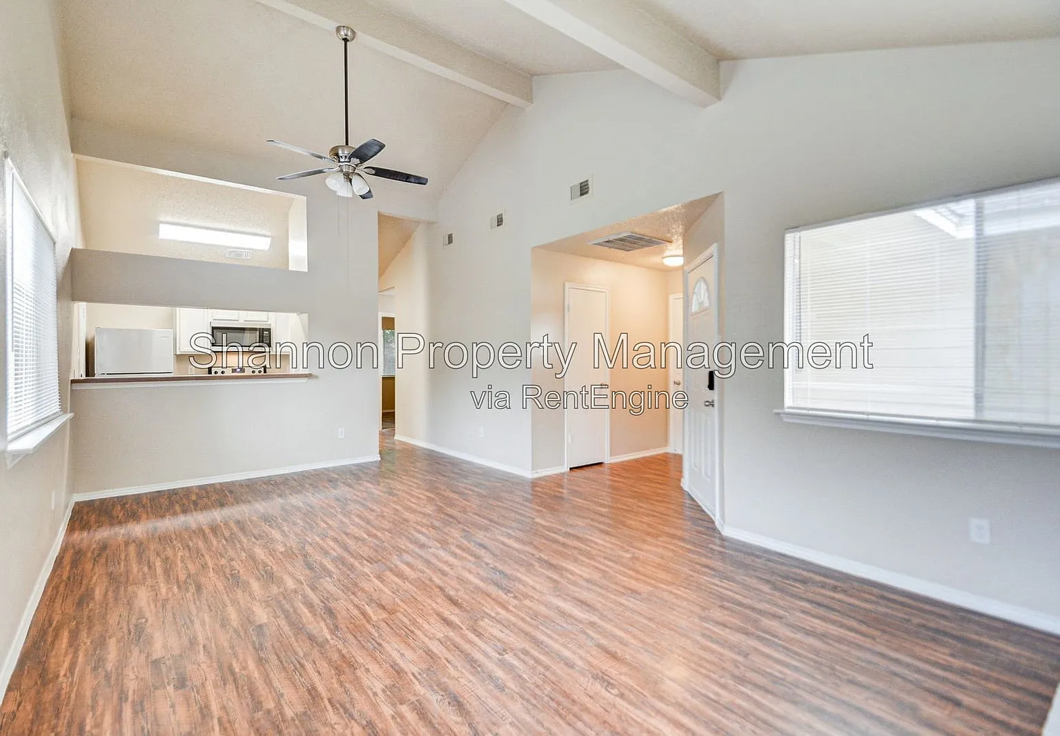3 bed, 2.0 bath, 1031 sqft, $1,680 — Photo 3