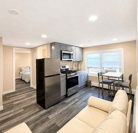 2nd image of 936 Stuyvesant Ave Floor 3