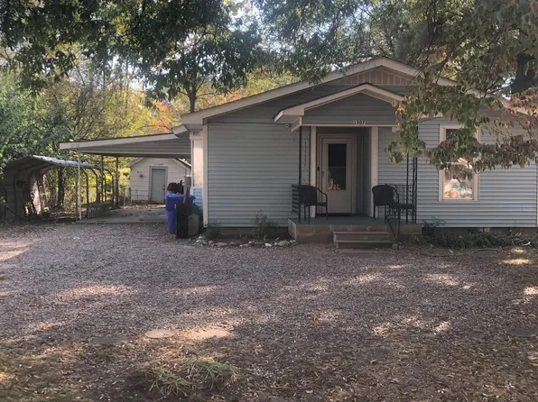 1907 Christian St, Conway, AR 72034