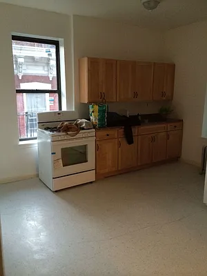 Rented by Brownstone Property Group | media 39