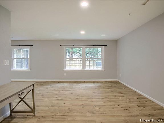4th image of 1044 Clipper Dr