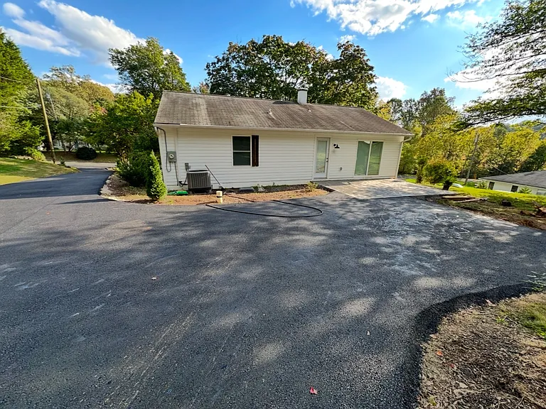 108 Rock Spring Church Rd — Photo 4