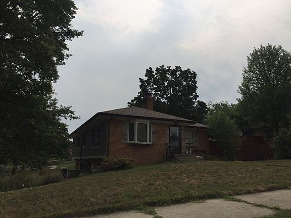 2nd image of 2364 Oakwood Ave NE
