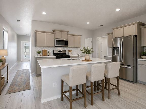 5th image of 3205 Tazanita Loop SE