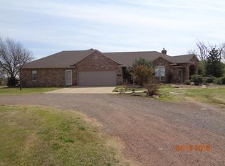 1604 E Ridgecrest Rd, Altus, OK 73521