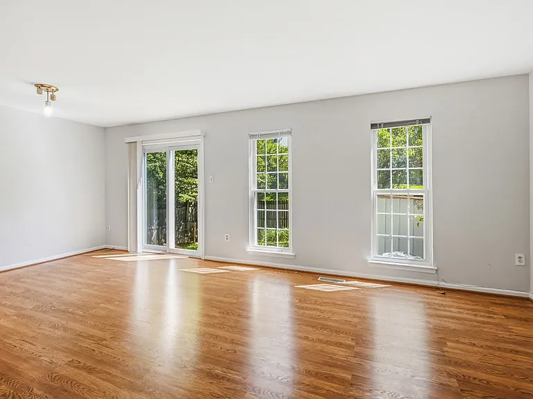 4515 Boastfield Ln — Photo 11