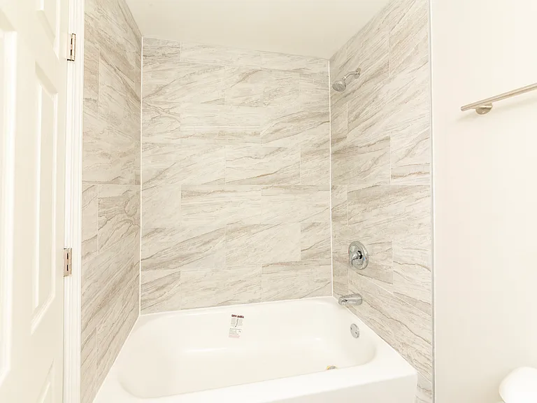 1022 W Fry St #1F — Photo 10