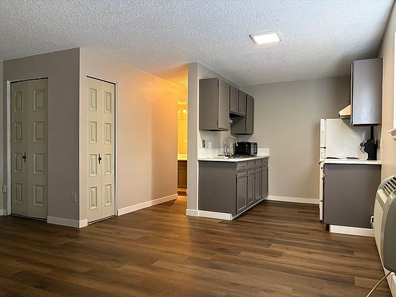 4th image of 751 W Prentice Ave #203B