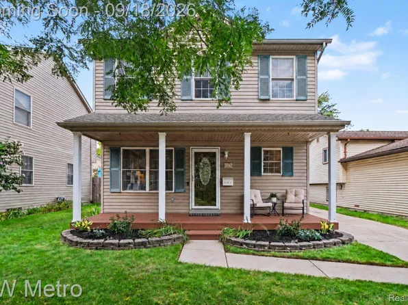 3747 Royal Ave, Berkley, MI 48072