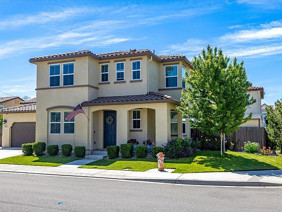 2nd image of 1000 Wisteria Court