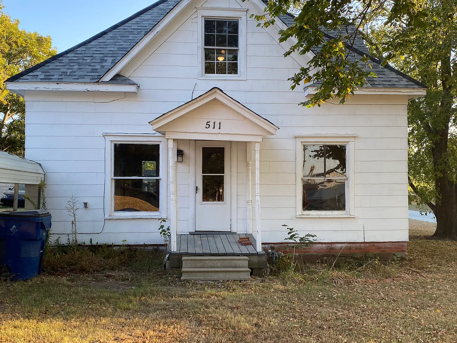 3 bed, 1.5 bath, 1290 sqft, $950 — Photo 1