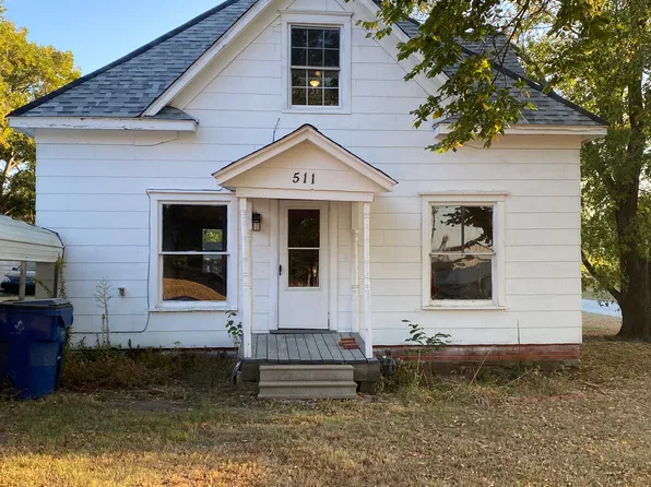 511 W 4th Ave, Caney, KS 67333