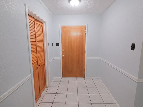4th image of 432 Grand Meadow Dr