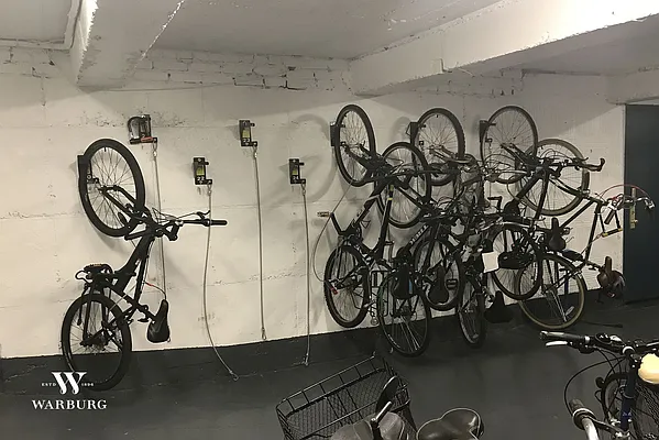 Sold by Warburg | media 7