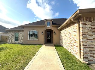 555 Tryson Ln, Bridge City, TX 77611