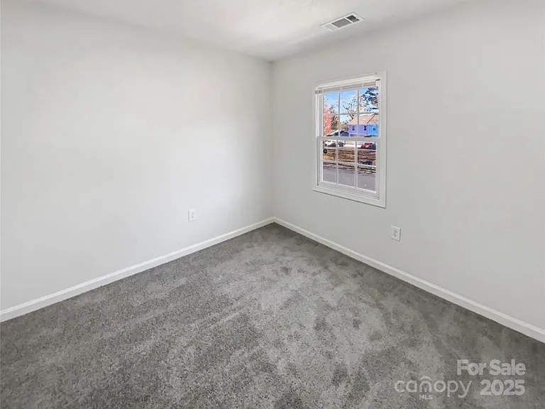 2118 Augusta St — Photo 12
