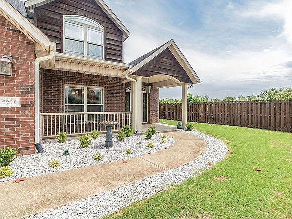 3rd image of 2221 S 18th Pl